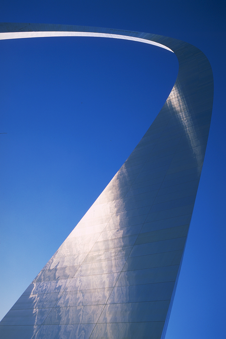 Curving Steel, The Gateway Arch, Jefferson National Expansion Memorial, St. Louis, Missouri, United States of America