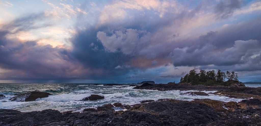 Ember in the Sky, Frank Island, Chesterman Beach, Tofino, Vancouver Island, British Columbia, Canada