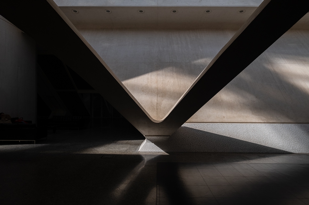 Shadow and Light, Museu de les Ciències, Ciutat de les Arts i les Ciències, Valencia, Spain