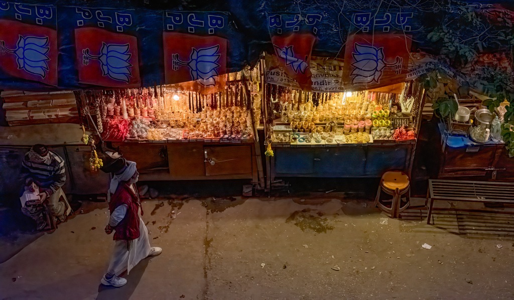 Jeweler, Night Market, Rishikesh, Utttarakhand, India